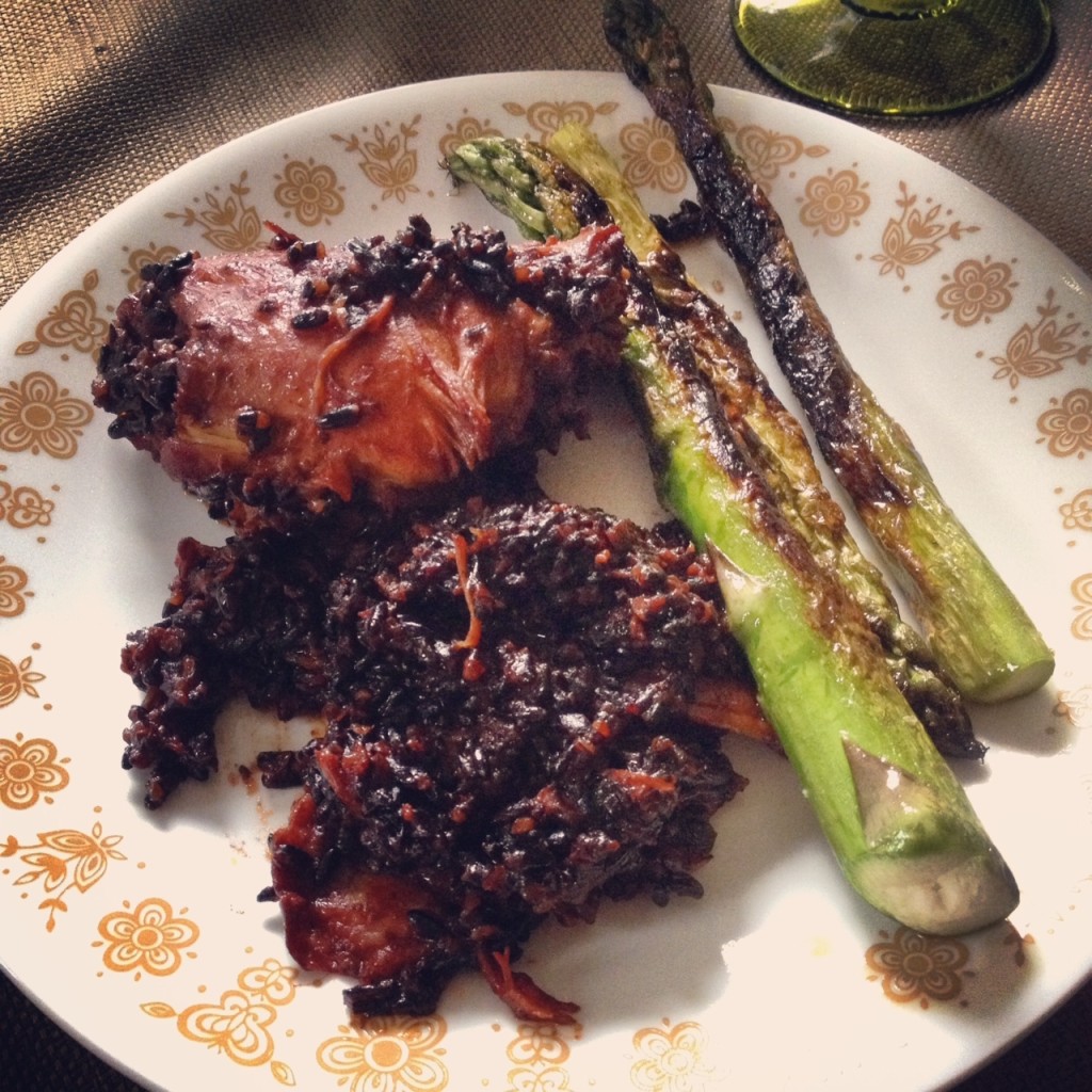 Arroz Negro Con Pollo with a Side of Asparagus